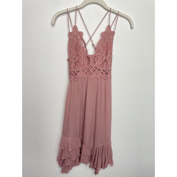 Free People Small One Adella Slip Mini Dress Rose Crochet Lace Tiered Ruffle NWT - Picture 5 of 15